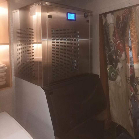 600公斤雪花制冰機(jī)交付浙江杭州某料理店使用