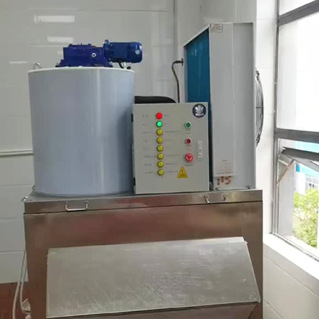 1噸片冰機(jī)交付江蘇蘇州某食品廠使用
