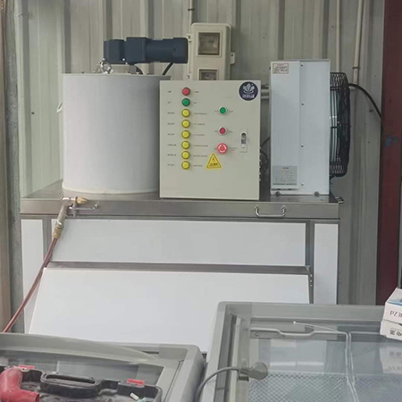 500公斤片冰機(jī)交付太原市雙匯冷鮮肉使用