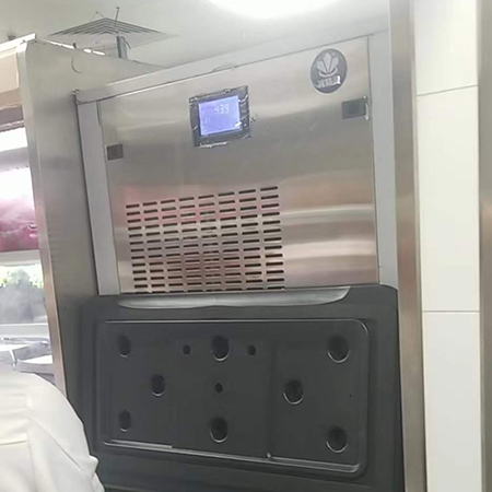 200公斤雪花制冰機(jī)交付廣東某火鍋店使用