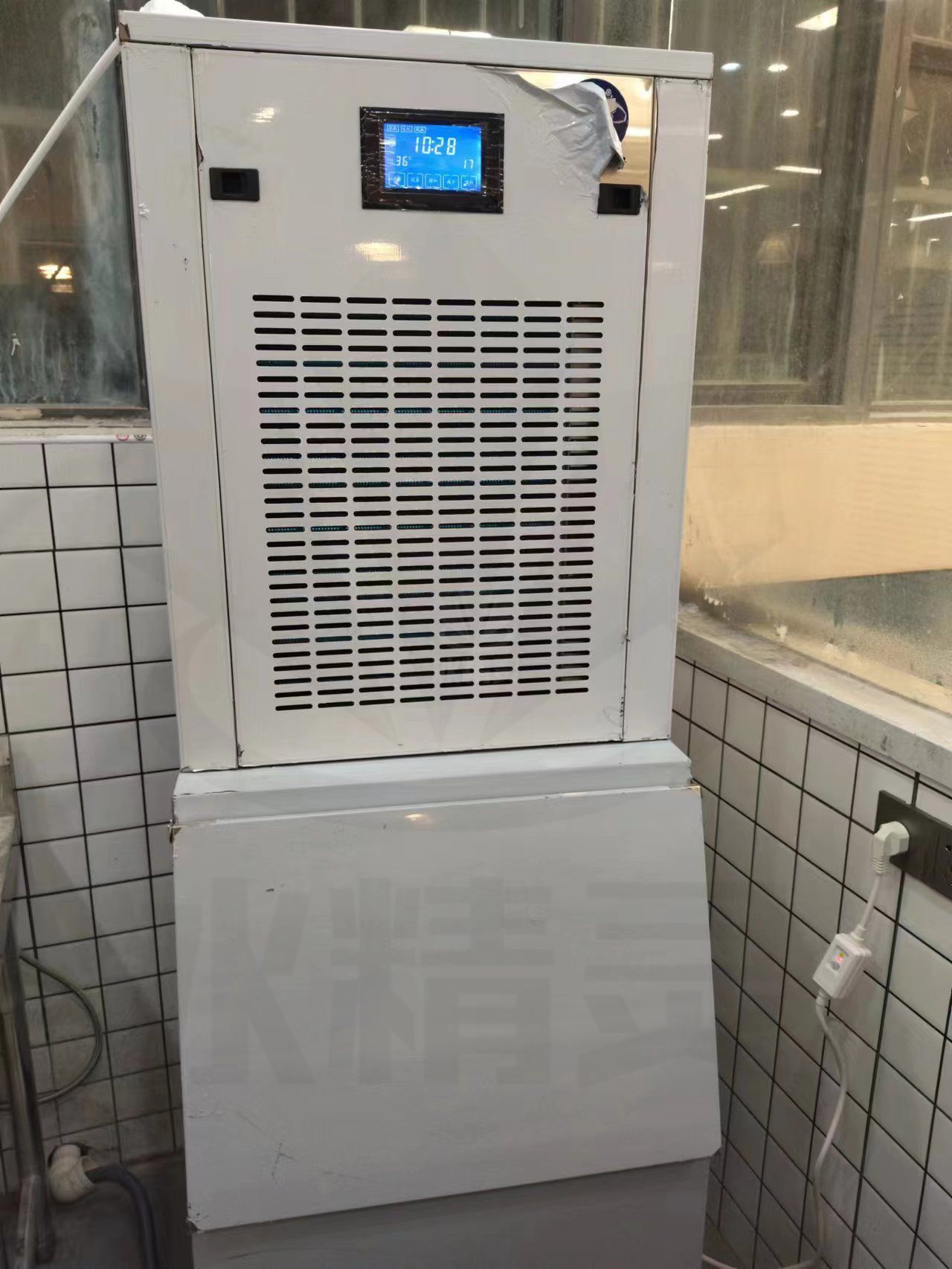 200公斤雪花機已交付江蘇省淮安市《聚緣肥?；疱?》
