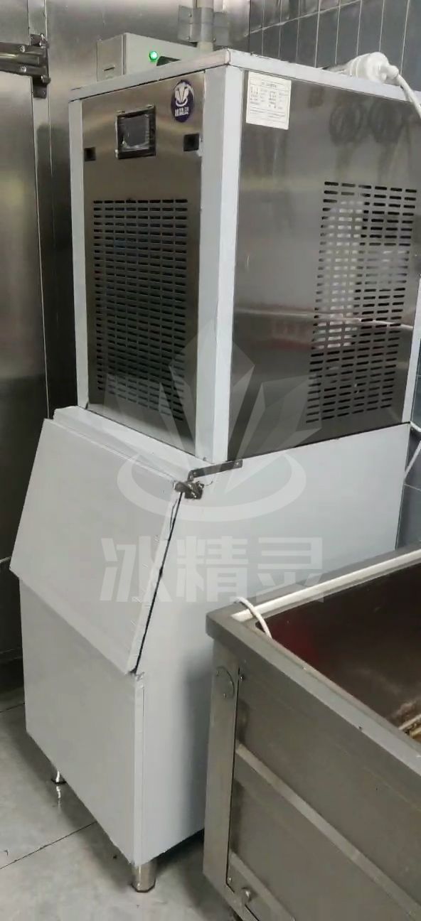 300公斤雪花機(jī)已交付天津《寶地宴》