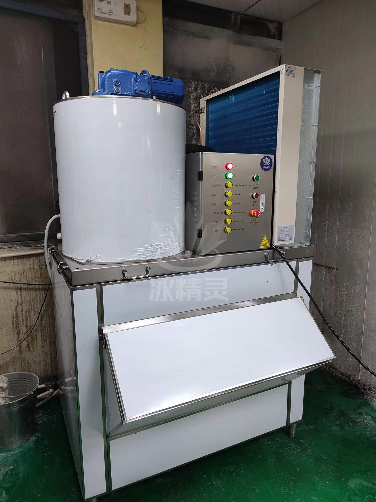 1200公斤片冰機(jī)已交付浙江嘉善《龍軒食品》